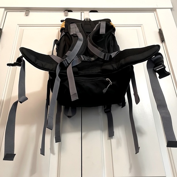 McKinley Backpack - Picture 3 of 12